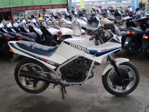 HONDA/z_ VT250F MC08-1136