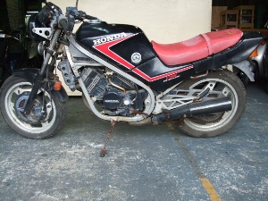 HONDA/z_ VT250FCeOi12V)  MC08-1110