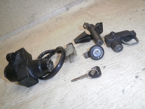  ZZR1100 �L�[�Z�b�g ZXT10D-0251